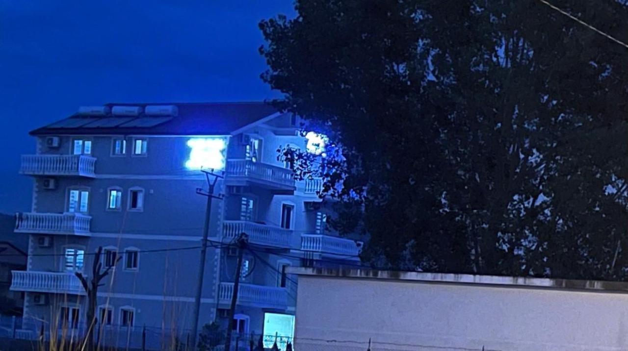 Doci Seven Hotel Velipoje Bagian luar foto