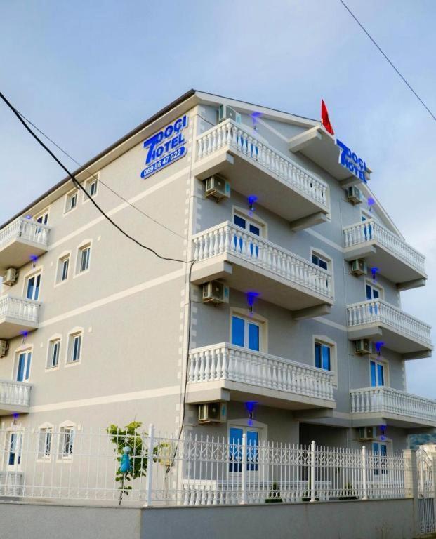 Doci Seven Hotel Velipoje Bagian luar foto